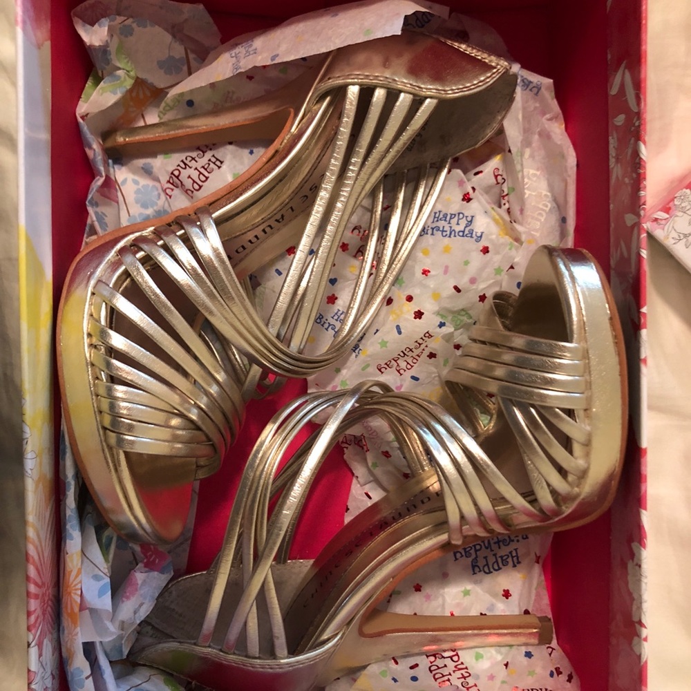 Chinese Laundry Heels size 5
